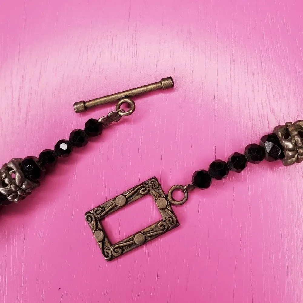 Vintage Women Black & bronze necklace. - Picture 7 of 11